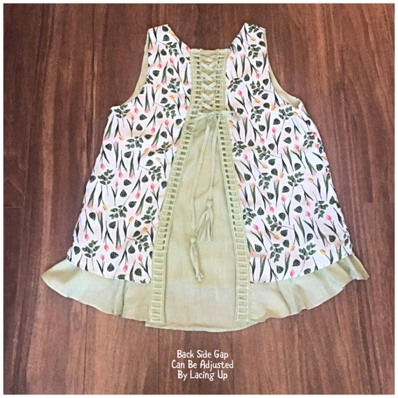 Esley Nordstrom Vintage Sage Floral Swing Top - Picture 2 of 7